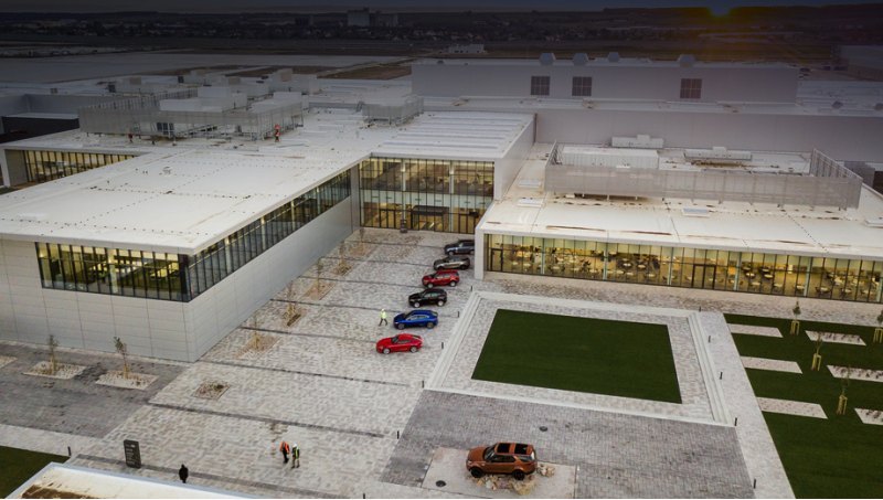 Производственный объект площадью 300 000 м²…