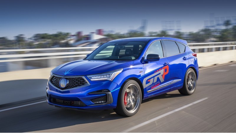 Перекроенный RDX в колере Apex Blue Pearl внешне…
