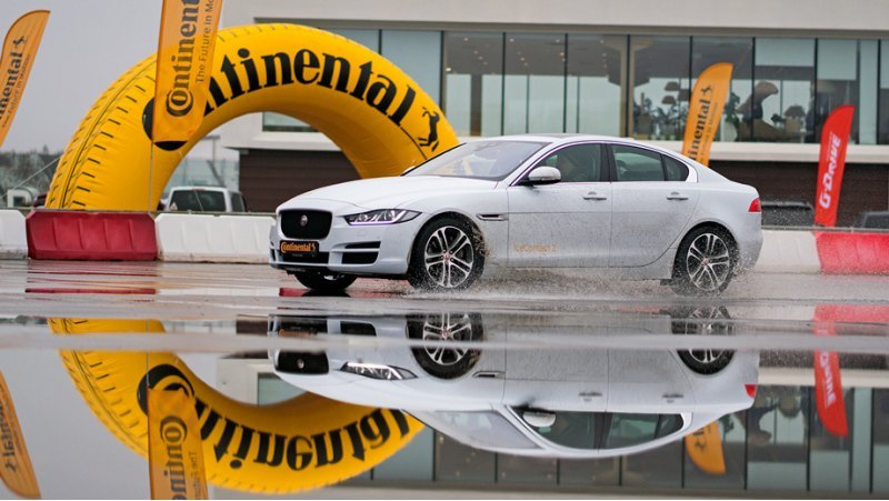 Я впервые оказался на полигоне Jaguar Land Rover…