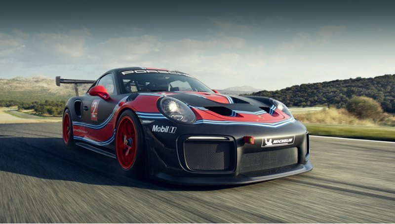 Даже в гражданском купе 911 GT2 RS бывает каркас…