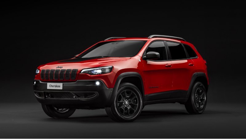 Вместе с Cherokee Trailhawk в Европе дебютирует…