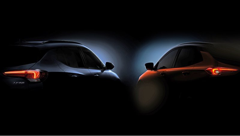 Исполнение Encore GX (слева) названо «новым…
