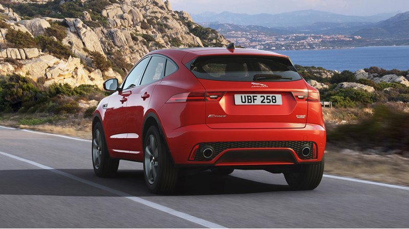 Кузов E-Pace Chequered Flag может быть окрашен в…
