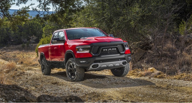 С новым дизелем Ram 1500 может буксировать прицеп…