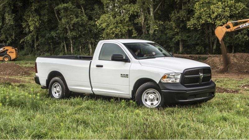 Пикап Ram 1500 Classic начинается с короткой…