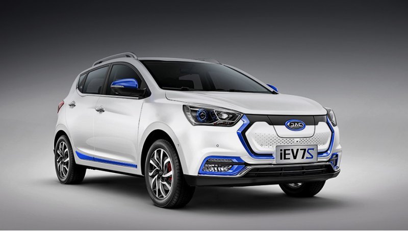 В семейство JAC iEV, зародившееся в 2016 году,…