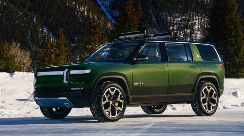 Трёхрядный внедорожник Rivian R1S (вторая после…
