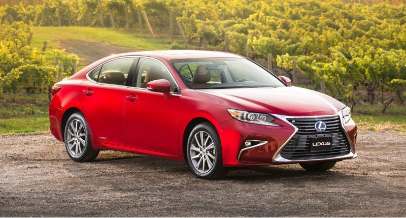 Из моделей особо надо выделить Lexus ES как…
