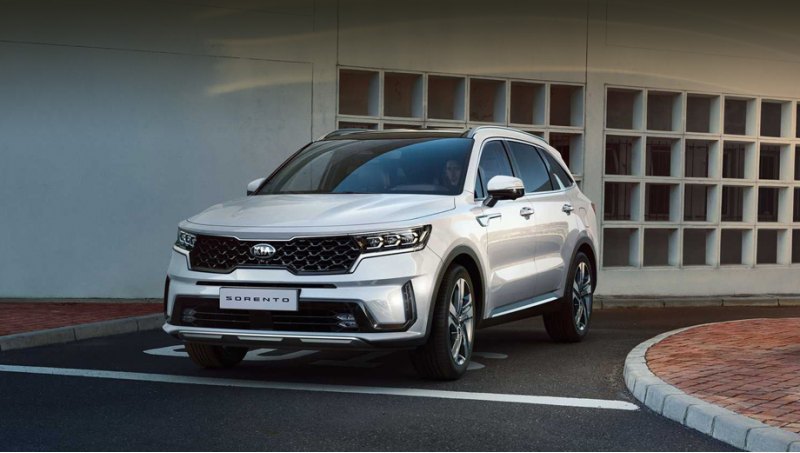 Длина нового Sorento по сравнению с…