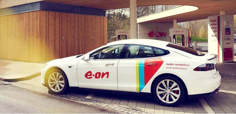Фирма Tesla подписала контракт с немецкой…