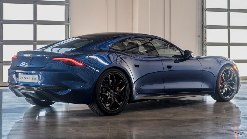 Седан Revero GTE должен разгоняться до 60 миль в…