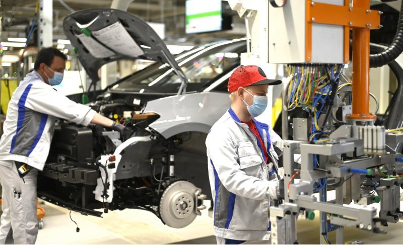 Сборка электрокара Volkswagen ID.3. в Цвиккау…