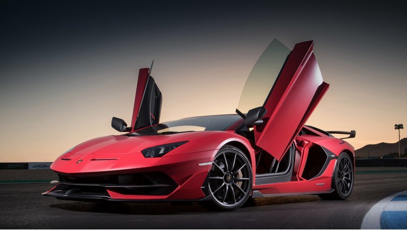 Двухдверки Aventador SVJ (Super Veloce Jota) с…