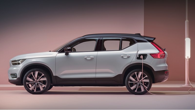 Заказы на электрокар Volvo XC40 Recharge Pure…