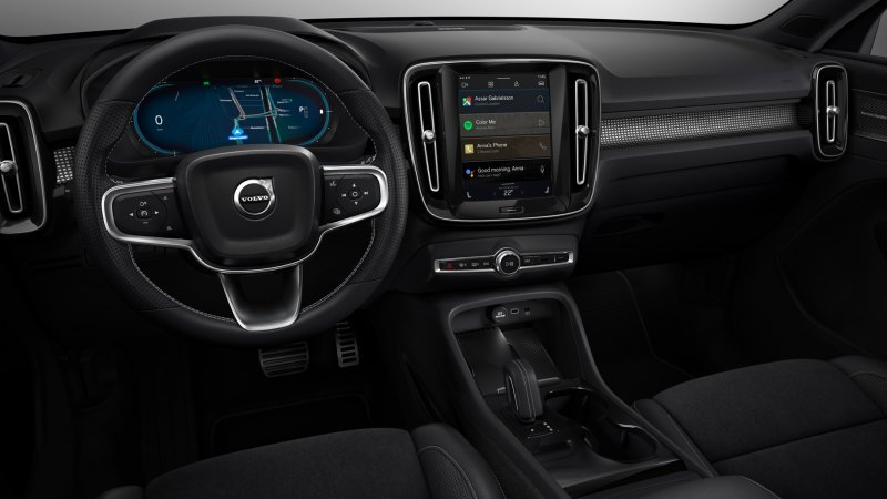 На пятидверке Volvo XC40 Recharge дебютировало…