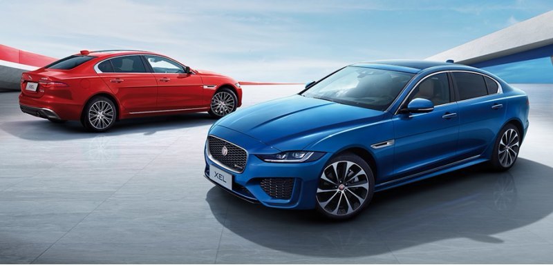 Седан Jaguar XEL с растянутой до 2935 мм колесной…