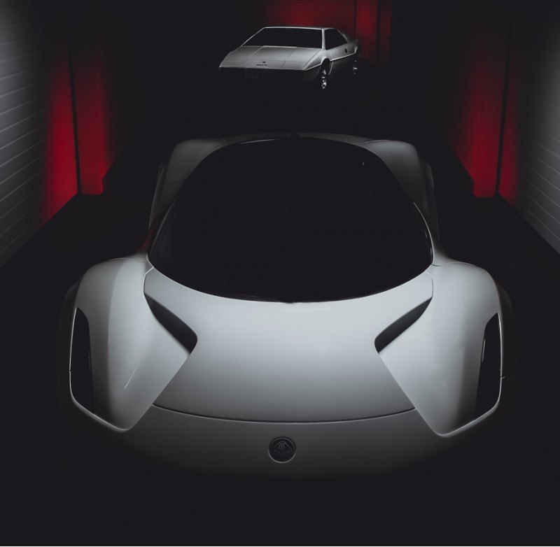 Гиперкар Lotus Evija, представленный год назад,…
