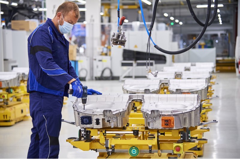 Готовые тяговые аккумуляторы BMW производит на…