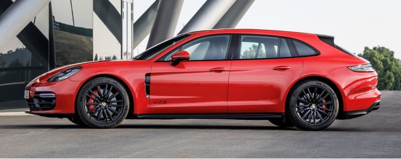 Обычные Panamera/Panamera 4 с битурбошестеркой…