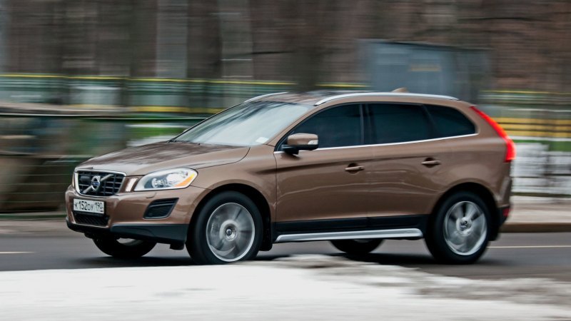 Паркетники XC60 первого поколения (на фото),…