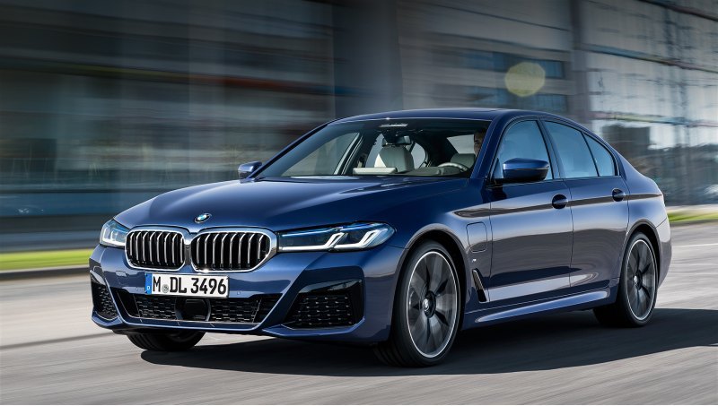 Система BMW Operating System 7 была запущена в…