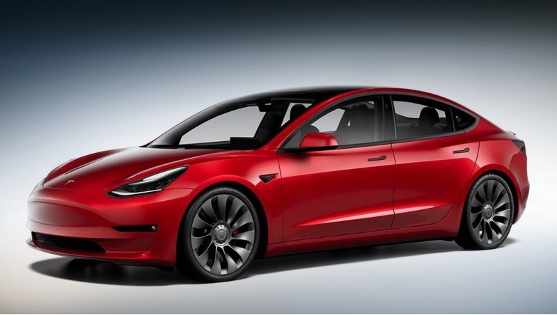 В Штатах обновлённая Tesla Model 3 стоит от $37…