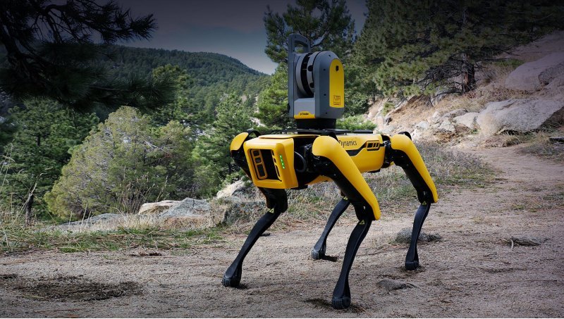Фирма Boston Dynamics развивает четыре робота, но…