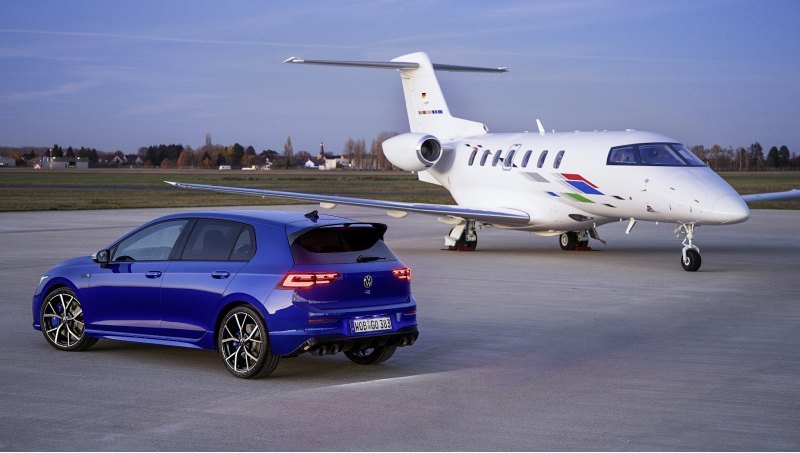 Volkswagen Golf R в топ-исполнении на европейском…
