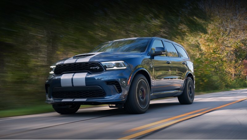 Шестиместный Dodge Durango SRT Hellcat ускоряется…