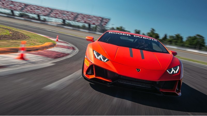 Офис Lamborghini впервые предоставил нам…