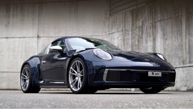 Эмблема Porsche на носу уступила место значку…