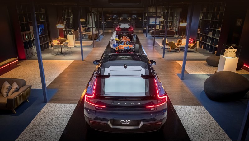 Владелец компании Volvo, автогигант Geely, уже…