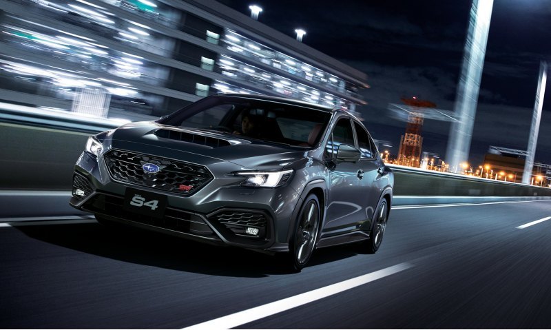Две старшие версии, STI Sport R и STI Sport R EX…