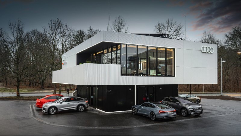 Хаб собран из контейнеров, которые Audi называет…