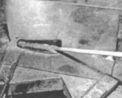 Рис. 19. После этого, располагая электрод под…