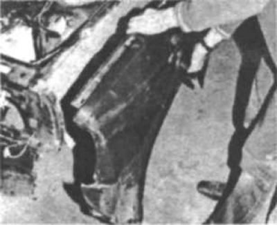 Рис. 68. Переднее крыло снято, и его можно…