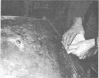 Рис. 323. Острые концы полосы закругляются при…