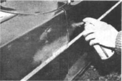 Рис. 56. Каждый слой следует наносить в виде…