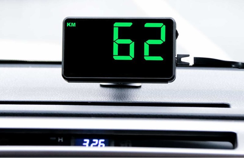 Чем отличается принцип работы прибора GPS от…