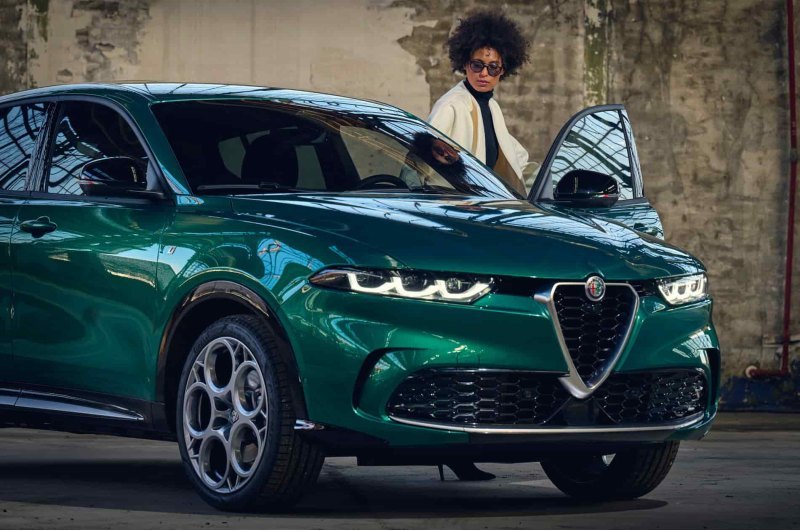 Alfa Romeo представила компактный кроссовер Tonale