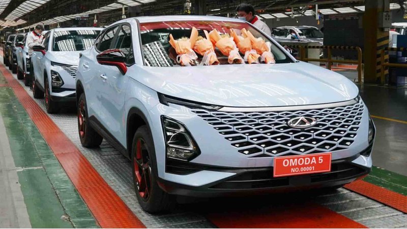 Новый кроссовер Chery Omoda 5 встал на конвейер:…