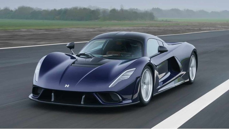 Hennessey Venom F5 (484 км/ч)