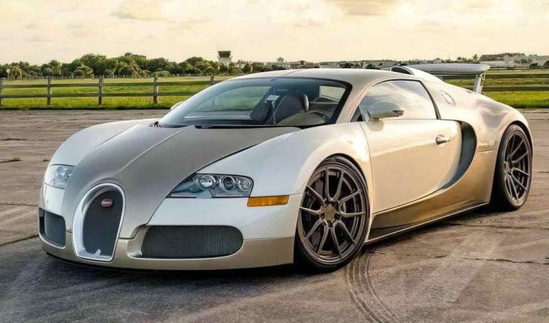Bugatti Veyron редкого цвета продают за 1,6 млн…