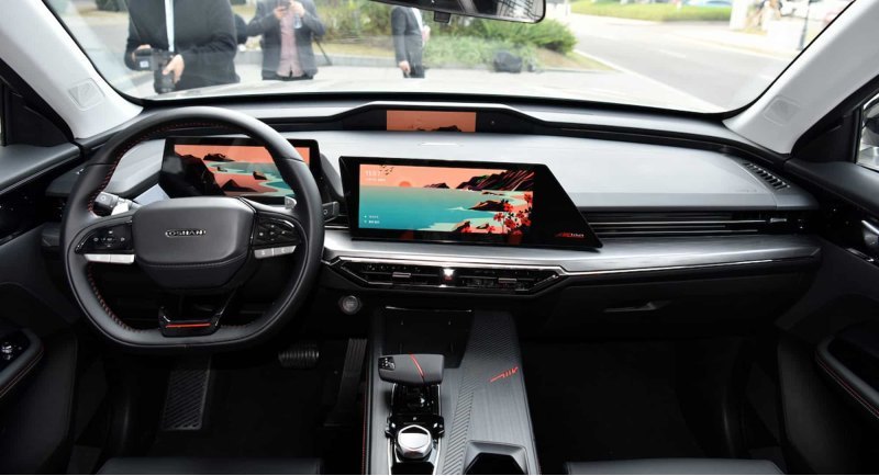 В салоне Z6 дизайнеры Oshan предусмотрели сразу…