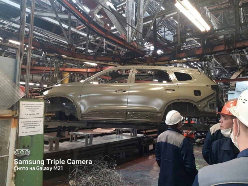 На опубликованных телеграм-каналом «Автомобиль»…