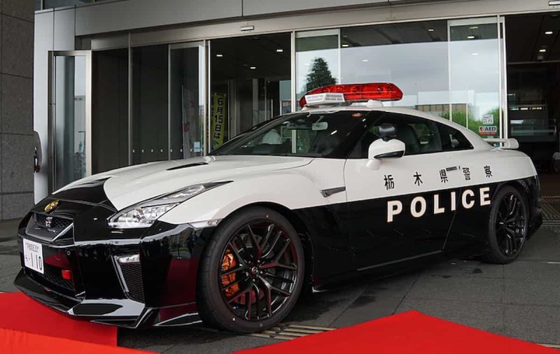 Nissan GT-R
