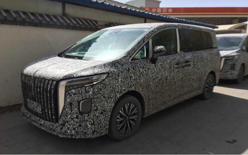Новый минивэн Hongqi QM9: конкурента Aurus…