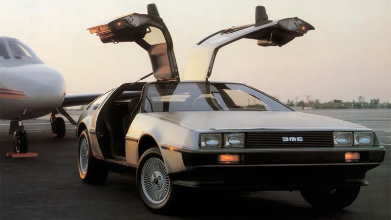 DeLorean DMC-12