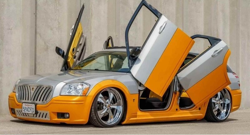 Посмотрите на Dodge Magnum от короля кастомайзеров