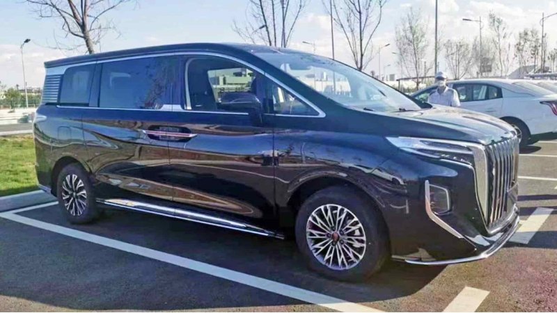 Китайский конкурент Aurus Arsenal от Hongqi почти…
